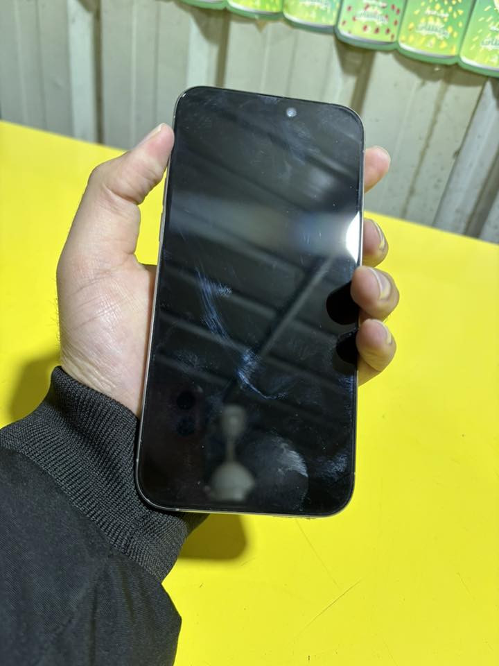 السلام عليكم
ايفون15برو ماكس
256
بطاريه96
الجهاز ممفتوح وتر
الجهاز امريكي اصل كارتونه كامله
الجهاز ايسم والايسم مالته عليه قيود يرادله فتح 
الجهاز كله شغال ونضيف 
بسعر775
مكاني الخالص
***********

***********
