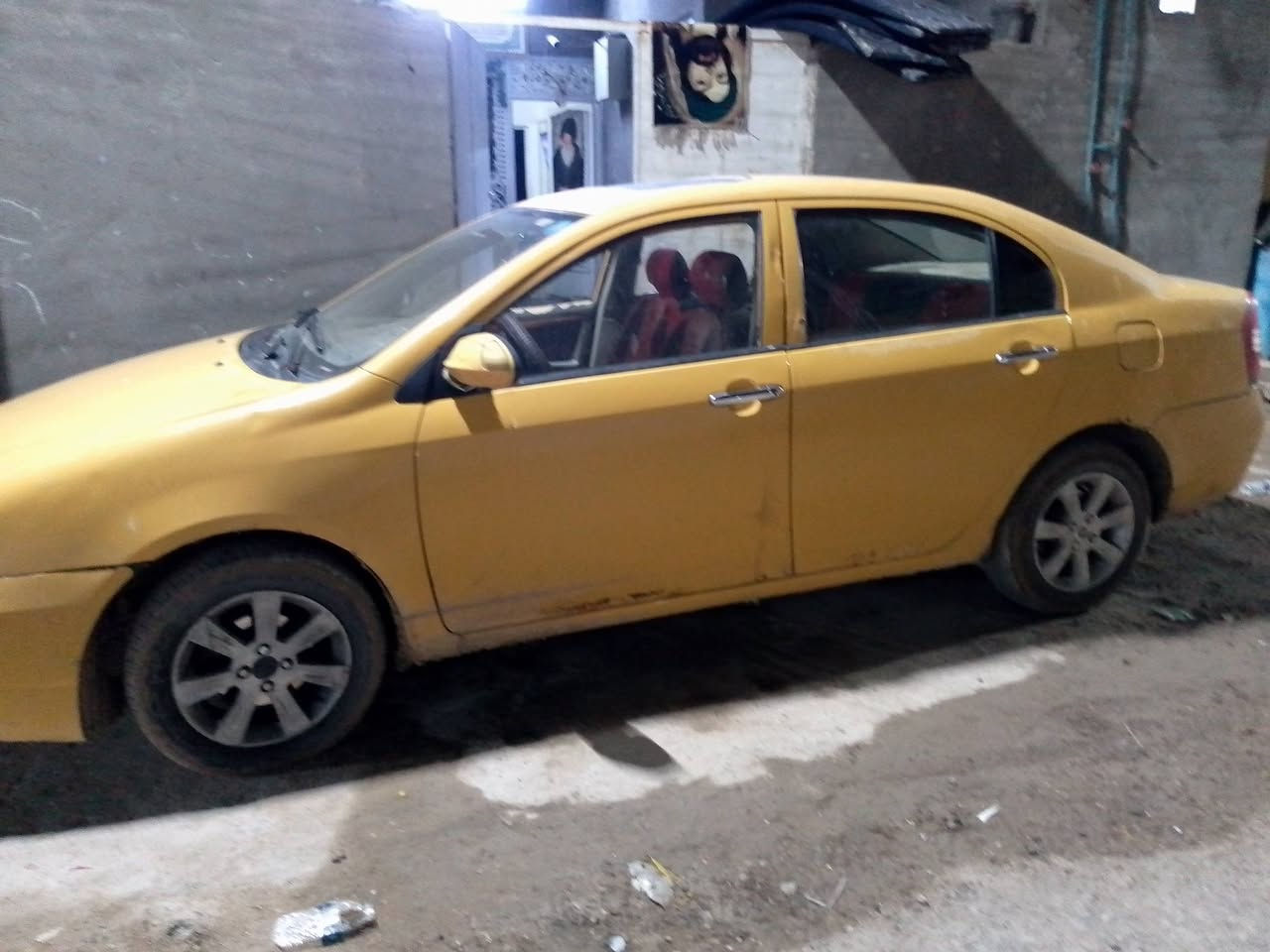 سياره ايفان تكسي موديل 13بسمي سعره  35 عنوان ميسان قضاء علي غربي  ***********
