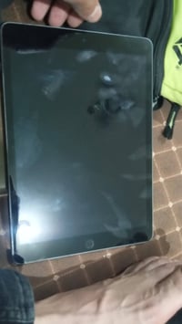 ايباد 9 • نضيف • ٦٤