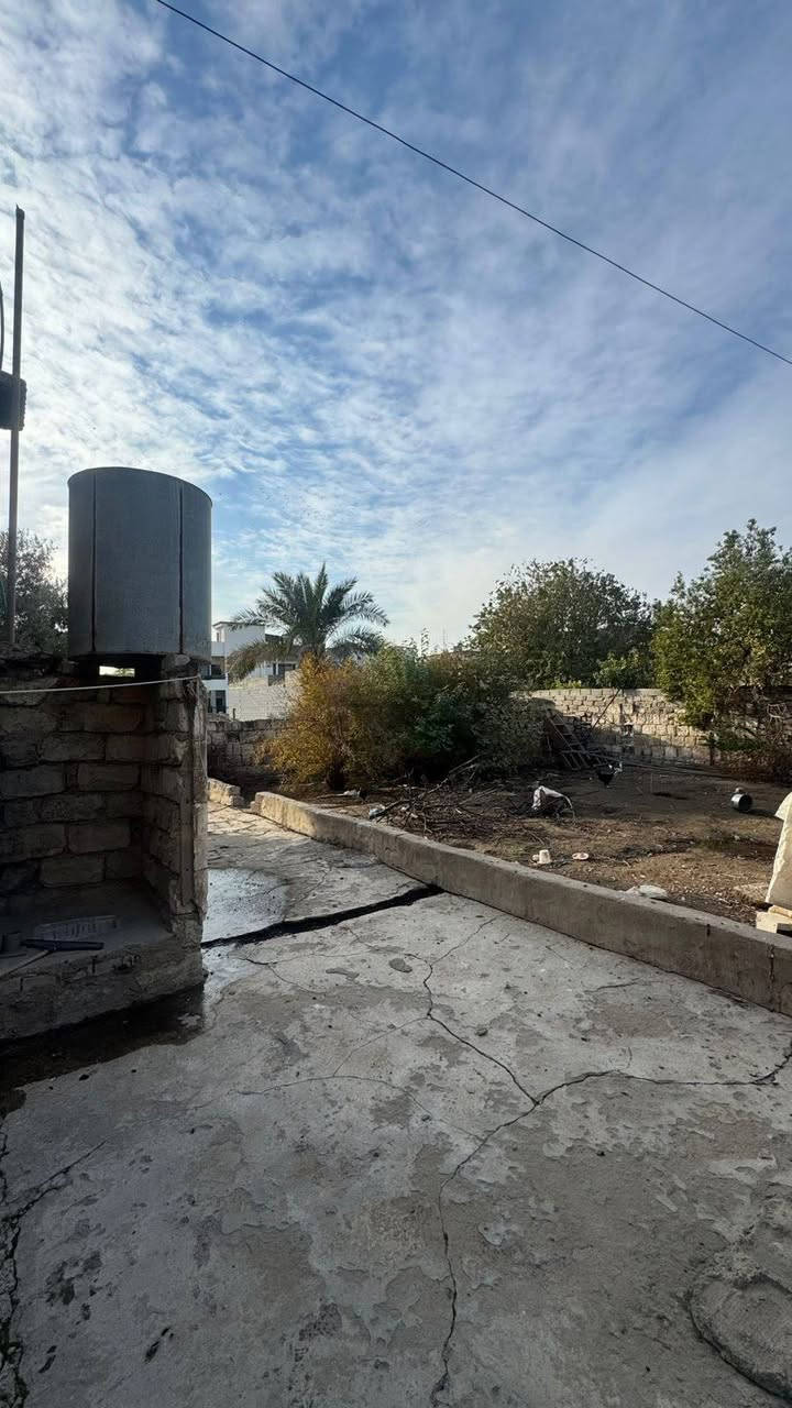 🏡 دار  للبيع بحساب ارض
📍 الموقع: حي الطيران – موقع مميز جداً مقابل المطار
📐 المساحة: 525 متر (أرض)
💰 السعر: على الخاص
📞 للاستفسار التواصل على 
***********
***********
