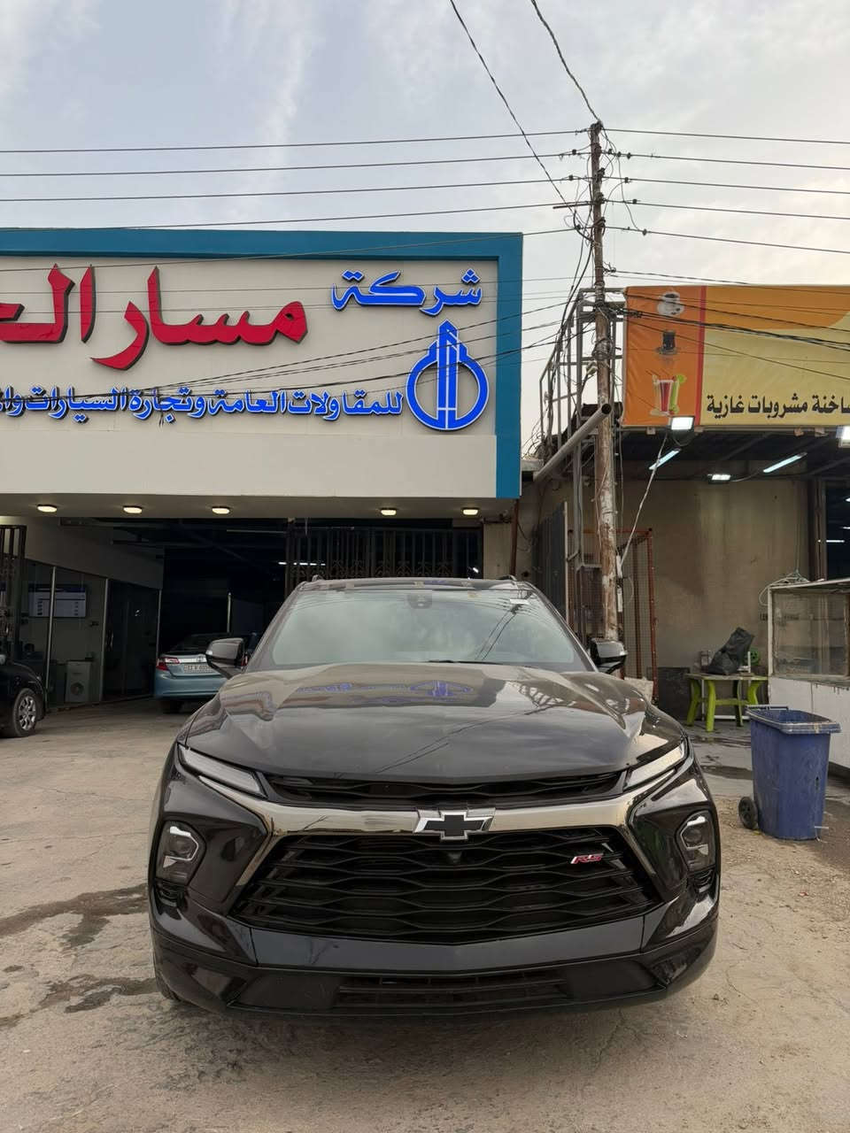 سلام عليكم سياره بلايزر موديل 25 اعلى فئه دخول جديد مرقمه ماشيه 5000مراوس بعقار ***********
