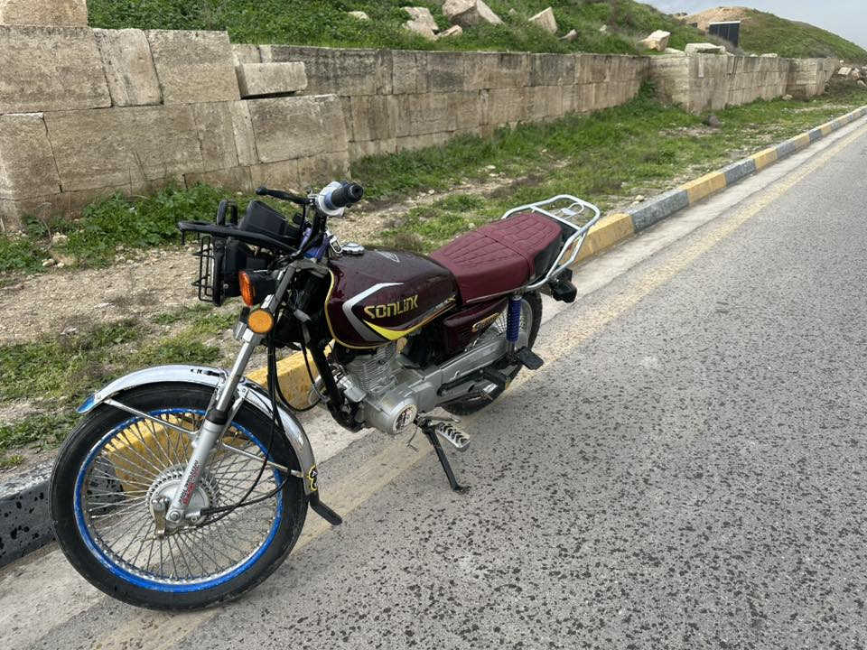 تايكر 2021
دراجة تايكر سولنك 2021

مبدل ولفات فقط

وايرمنيه كلها شغاله

دراجة ما ناقصها كلشي شغل وطلع

وبيها منفيس

للأستفسار هذا الرقم *********** 

السعر 475 الف وبيها مجال بسيط
