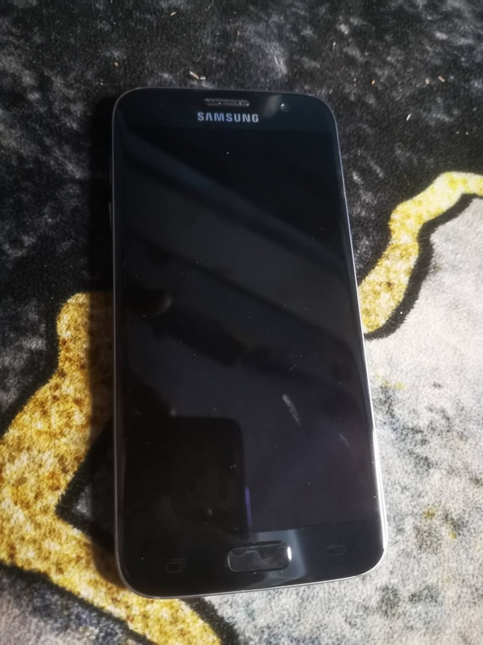 يالله ايبادات نقالات موبايلات كلشي المهم ينباعن فحم لين بيهن نقص او بطاريه او دكمه البورد أكثرهن شغالات اني ابيع فحم للي يحب ياخذ مفرد او شلعه للحجز خاص او علا. رقم ***********
