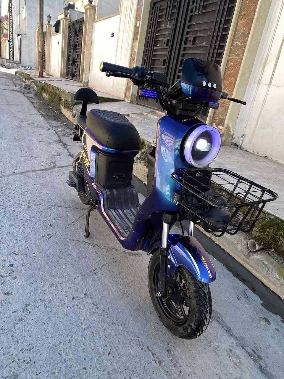 السلام عليكم ماطور للبيع مواصفات معروفه جديد بعد ماصارلو شهر يمي شرط الفحص السعر ٤٢٥وبي مجال قليلل***********
