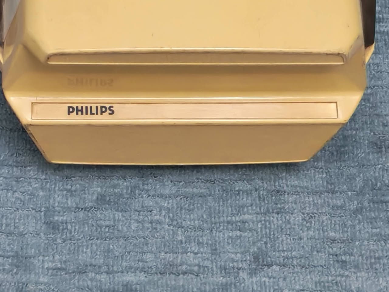 للبيع مكنسة فلبس هولندي الأصلي
على وضع الشركة
االمشتري خاص


**إذا كنت صاحب هذا الإعلان وتريد حذفه لأي سبب، رجاءا أرسل رسالة إلى الدعم الفني**