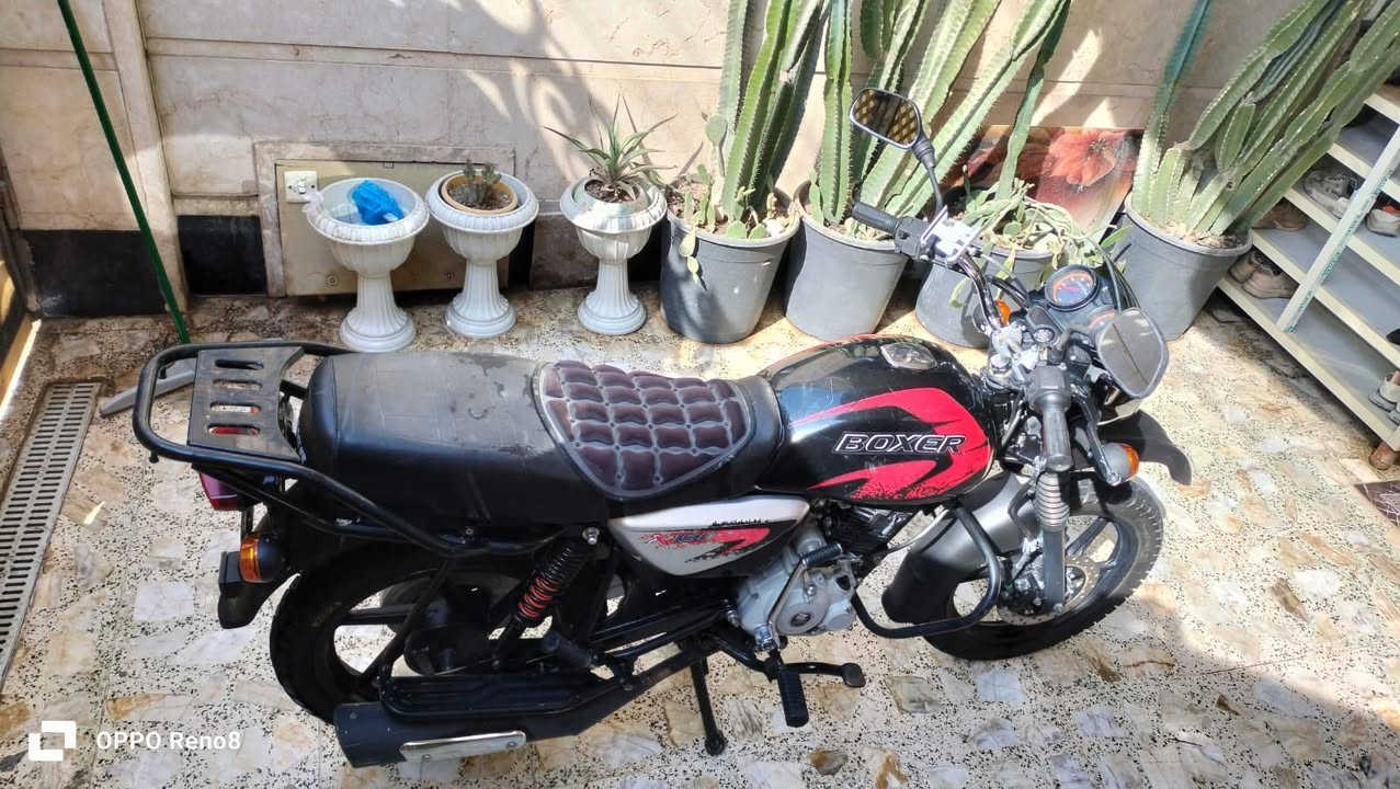 سلام عليكم بوكسر جديده فول الفول مديل 2023برغيً ما مفتوح بيها بعدها عل وكاله شركه دهن كله موتل دراجه ناعمه وجديده مثل ما موضح يمكم اوراق كامله مليون 1800وبيها مجال بسيطً   ***********
