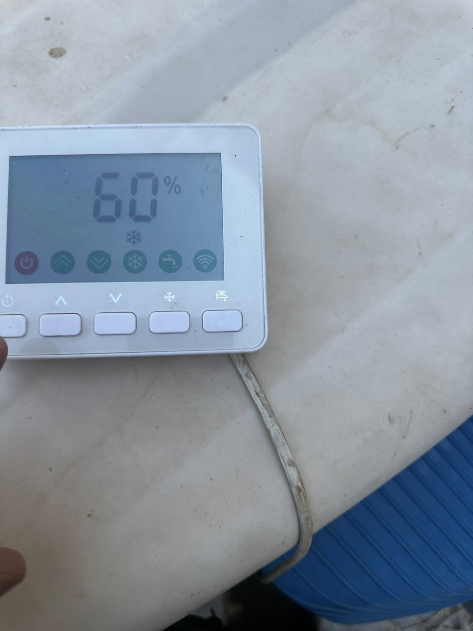 مبردة حجم 4.5 بلاستك مستخدمة موسم واحد تحكم بالدرجات والامبيرية هواها بارد واي فاي نظيفة جدا كاتم للصوت السعر 275


**إذا كنت صاحب هذا الإعلان وتريد حذفه لأي سبب، رجاءا أرسل رسالة إلى الدعم الفني**