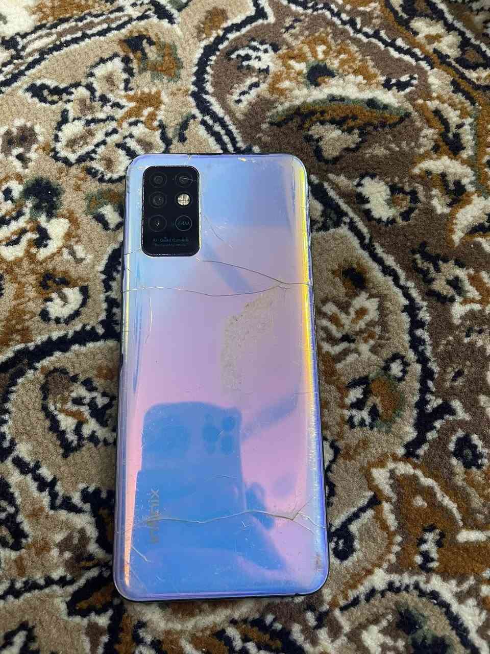 سلام عليكم للبيع نفنكس نوت 8 ذاكره 128  دبل خط ب 75 وبي مجال ***********
