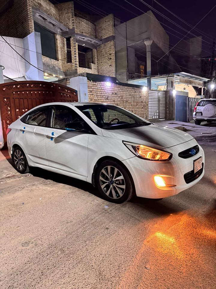 سلام عليكم
اكسنت 2016 خليجي 

محرك 1600 مرغوب

ماشيه 48000 

السياره ع ايدي من 2016 

بيه قطعتين ع وضعيته جاملغ وباب رصعات 

السياره فول للاخير مكفوله عده ذني القطعتين 

السونار مرفق ويه صور 

السعر 115 

***********
