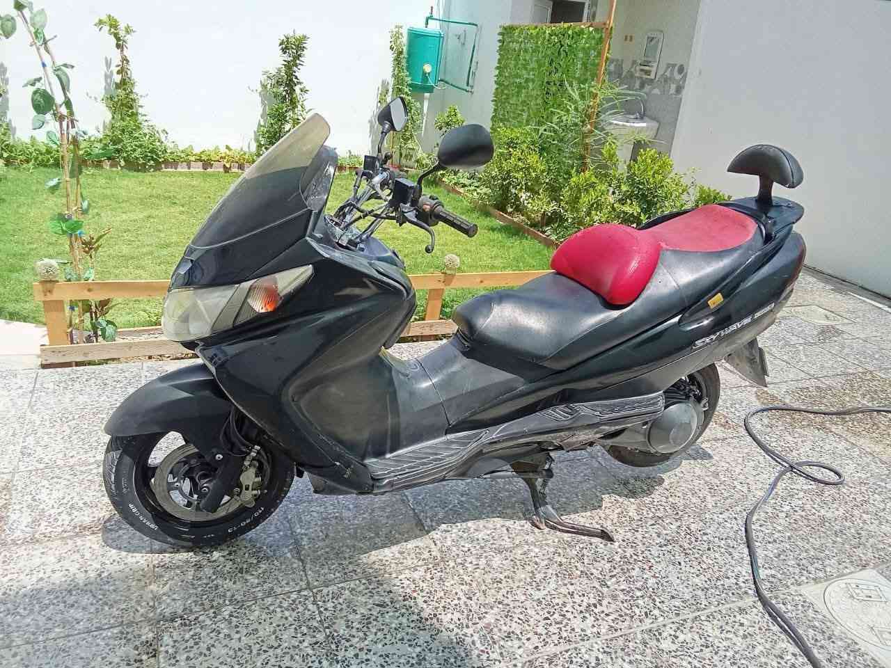 يوجد موطور البيع سعر 12ورقه موطور سجل بي سنويه العنوان فلوجه قرب جامع نبي يونس رقم، ***********
