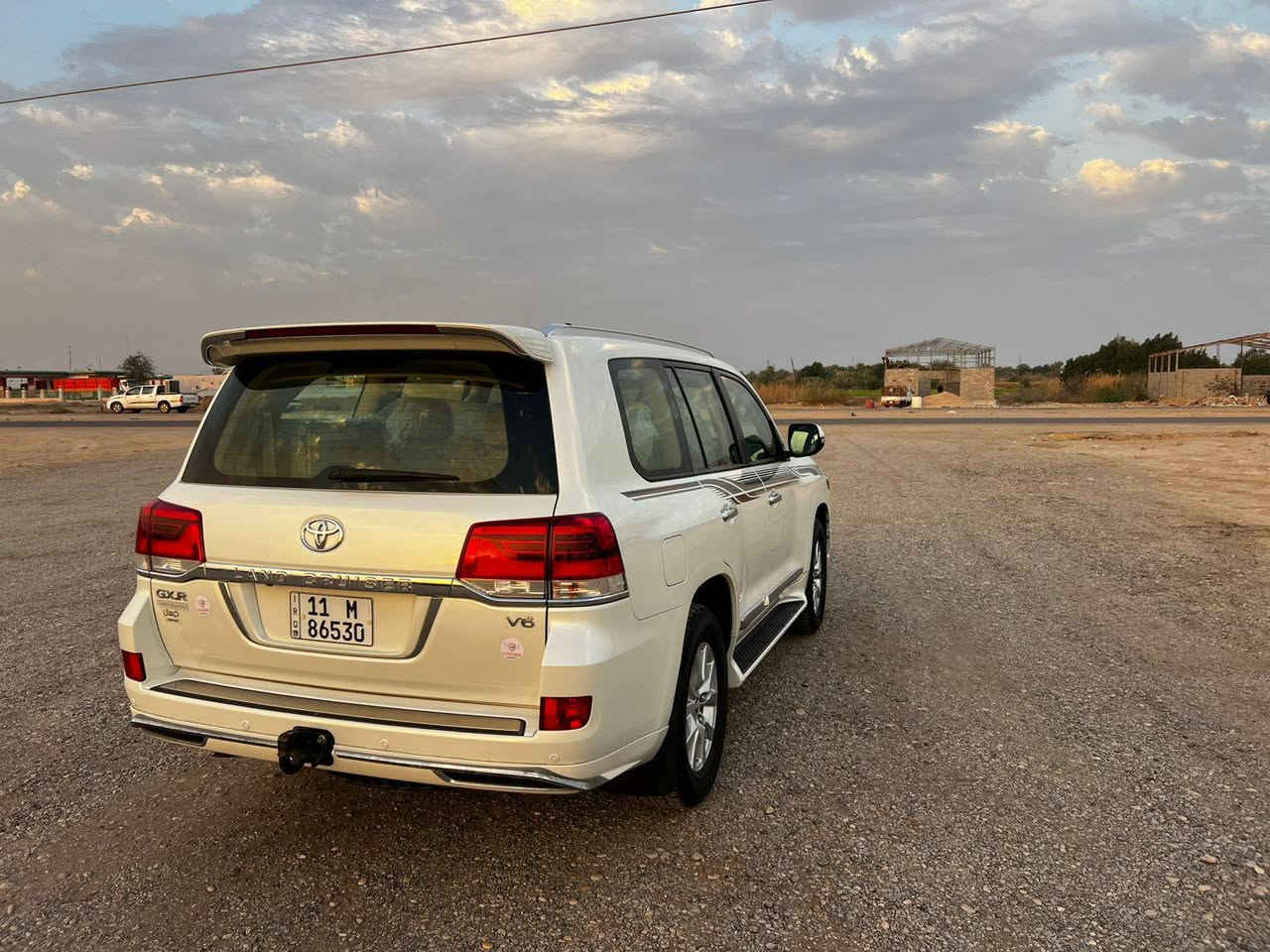 سلام لاندكروز للبيع لاندكروز موديل 17 فول مواصفات السعر خمس شدات وبيه مجال رقم موبايل ***********
