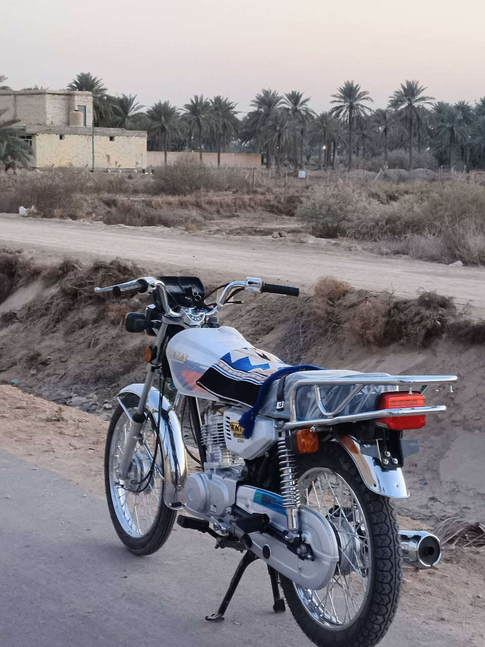 السلام عليكم. نامة شلامجة للبيع اوراق سعر مليون ومية وخمسين بيه مجال لشاري. دراجة موديل اربعة وعشرين تخزنت فترة طويلة يعني بلبيت اكثر مما بلشارع


**إذا كنت صاحب هذا الإعلان وتريد حذفه لأي سبب، رجاءا أرسل رسالة إلى الدعم الفني**