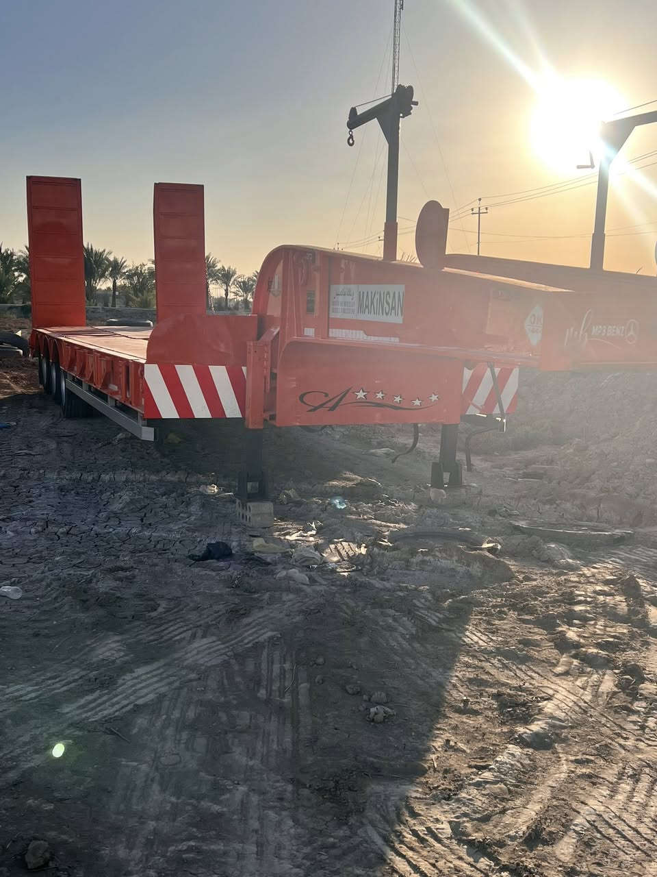 سلام عليكم لودر لبيع طول لعدل ٩٦٠ول عرض ٣٢٠مكفول كفاله تخم تاير كهربائيات جاهزه لعمل ***********
