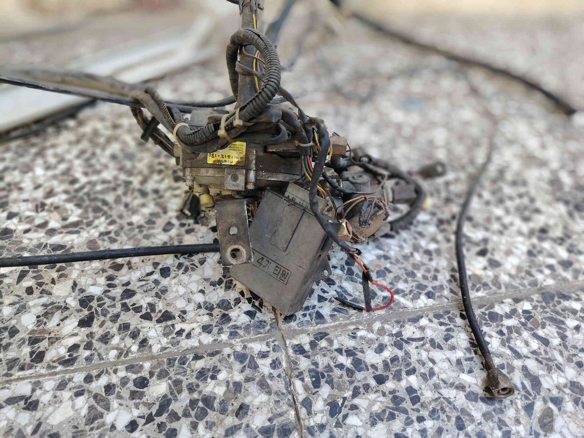 سلام عليكم شباب عندي منضومه غاز شغاله مال حاويه كوري اصلي السعر 250 مكاني بغداد حي اور رقم الهاتف ***********
