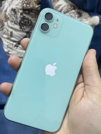 آيفون ١١ عادي • ١٢٨ • بطارية ٧٧