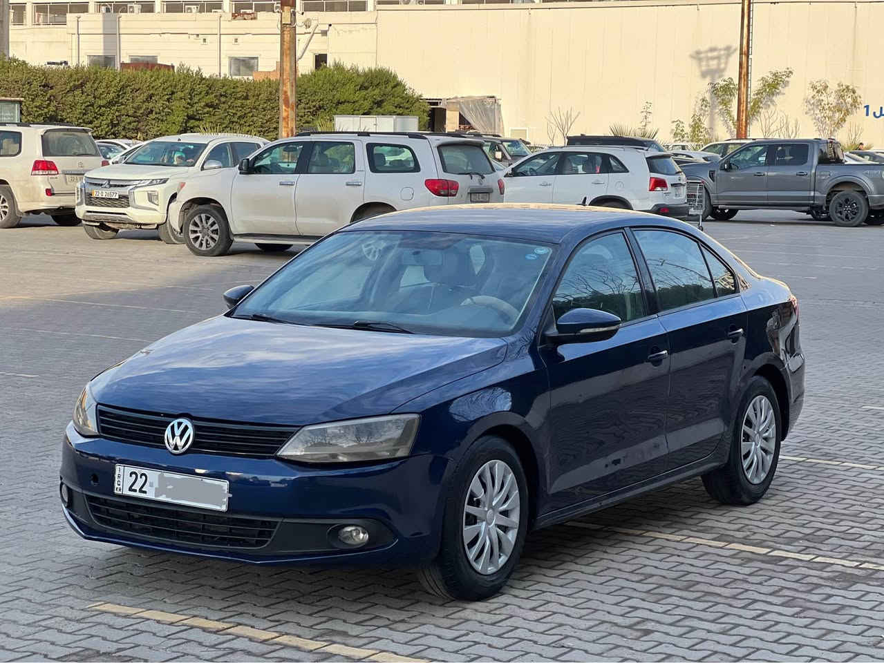 سعر ٨٨ ورقە شوێن هەولێر ***********
جیتا ٢٠١٣ خلیجی تۆماتیک جام کارەبا abs تبرید مەرکەزی
مەکینە ٢٠ بێ تۆربۆ (مەرغوب)  گێرومەکینەوتەبرید بەشەرتە 
(٥پارچە سبوغ بێ لێدان پشت و پێشی کەپسە) فەحس وهەززە و رەقەم ی نوێیە  بەناوی خۆمە رەقەم هەولێر ە سەنەوی تازە بەسەرچووە سعر ٨٨ ورقە معمەلەکی خفیفی تێدایە
عربي
***********  مکان اربیل سعر ٨٨ ورقە  
جیتا ٢٠١٣ توماتیک خلیجي محرک ٢٠ بدون توربو گیرومحرک تبرید تحویل بشرط سنویە الأن ساقط فحس وهزە ورقم جدید سنویە بإسمي ٥قطعە سبغ بدون ضربە سیارە مابي نواقص رقم اربیل سعر ٨٨ ورقە بها مجال بسیط مکان اربیل أربيل, العراق
