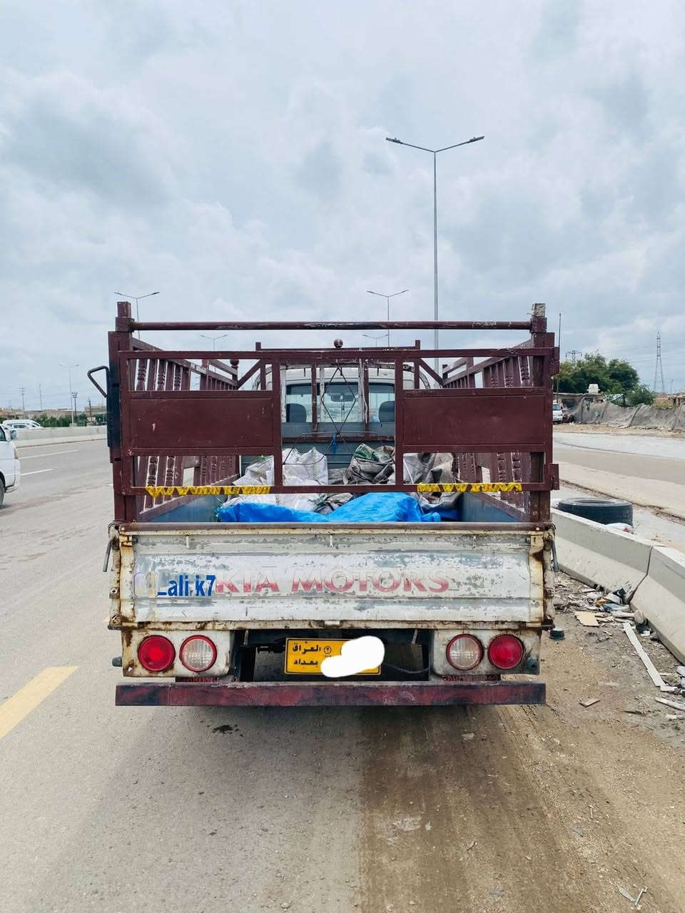 السلام عليكم كيا موديل 2007 بغداد بدون تحويل السعر 40 //,,(***********)
