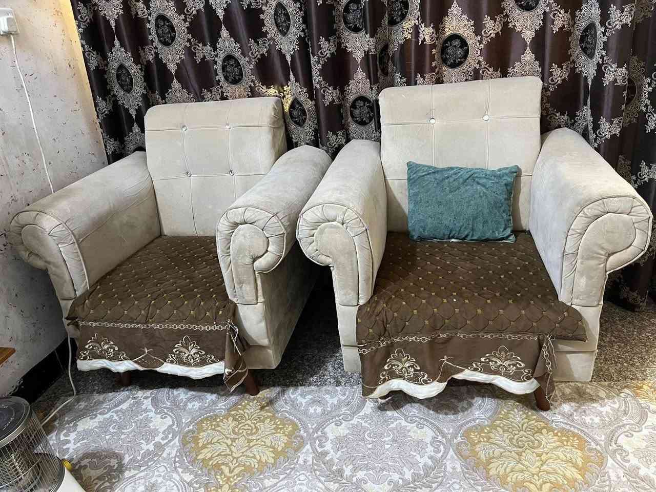 تخم للبيع نظيف سعره ١٢٠ مكاني نادر وبي مجال ***********
