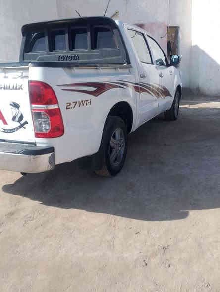 السلام عليكم سيارة للبيع مديل 2012
مجفيه سنويه جديده سعر 130 وبيها مجال 
***********
