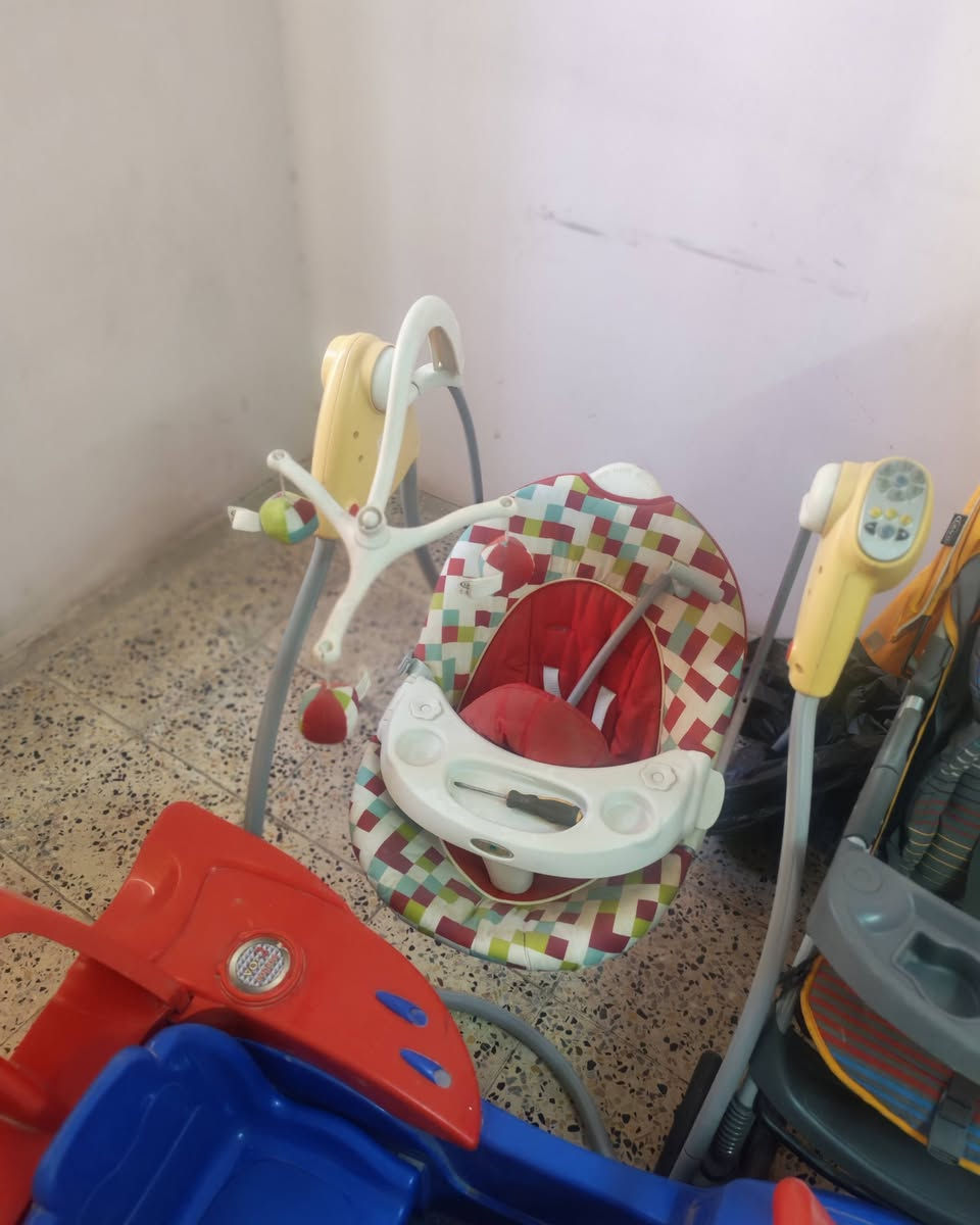 السلام عليكم عندي هاي غراض للبيع كل وحده على ٥٠ الف مكاني بغداد الجديدة *********** بي واتساب وشكرا
