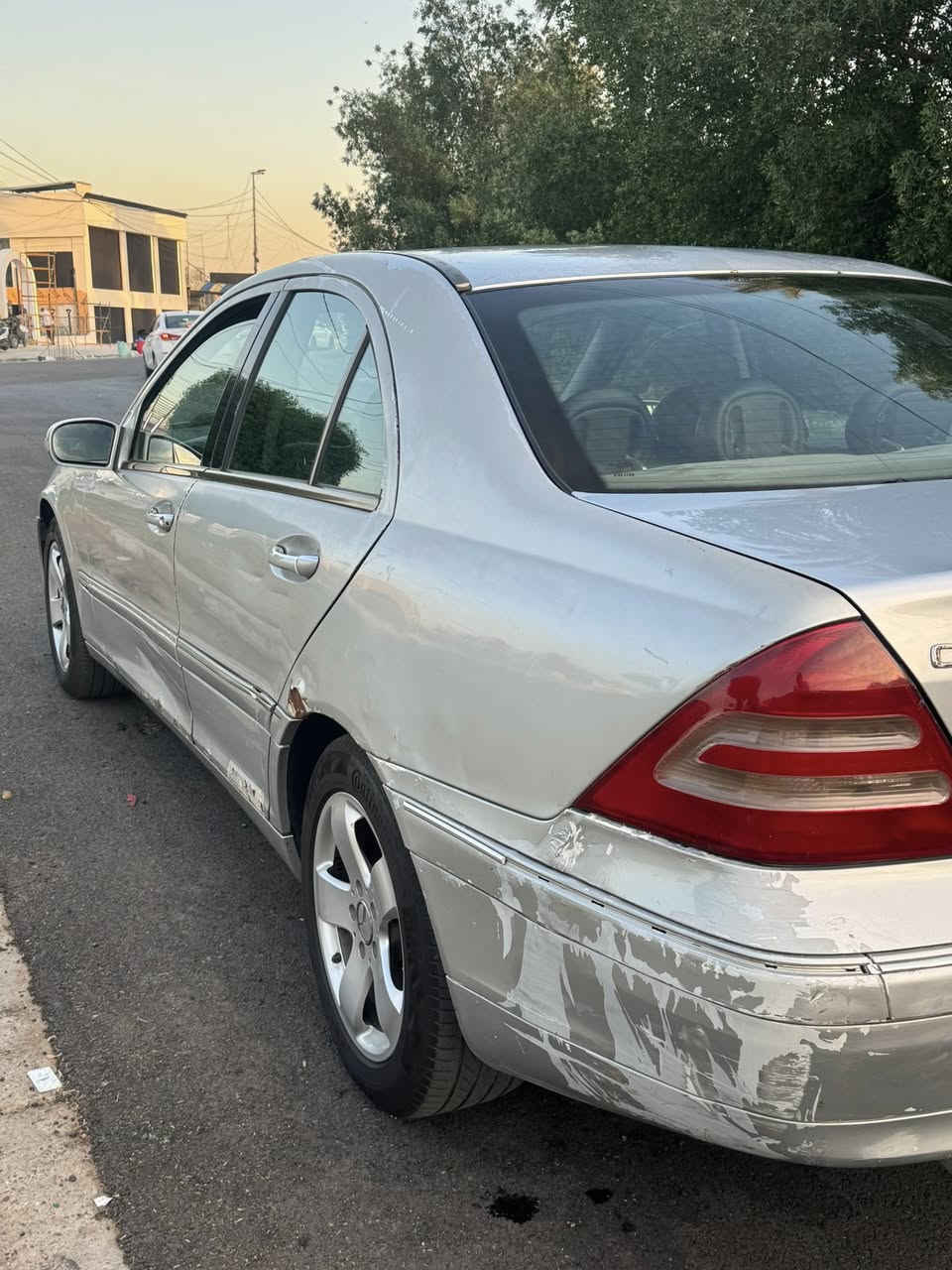 للبيع فقط بدون مراوس وقسط نقد فقط  مرسيدس C 320 موديل 2001 اصل وارد يابان
بدون ضربه وخياس وتعمير جارده 
محرك وكير جدد 320 V حداديته كامله امامي خلفي جديده 
تبريده شغال كل كهربائياته كامله 
جاهزه تخم تاير باتري ادامه منظومه بنزين كله جديده جاهزه وترايه وين ميعجبك مري شفط سنترلوك جام اوتو جام اخضر كير 3 وضعيات 
الخ ،.. 

ملاحظه / موجوده قطع بدي وداخل نفس الون جدد سستم كامله ابواب وجاملغات وبنيد ودعاميات وغرفه نفس الون بسعر مناسب 

رقمه بغداد الدولي باسمنا 
مكانه بغداد العطيفيه 
والسعر : 60 ورقه 
الاتصال :***********
