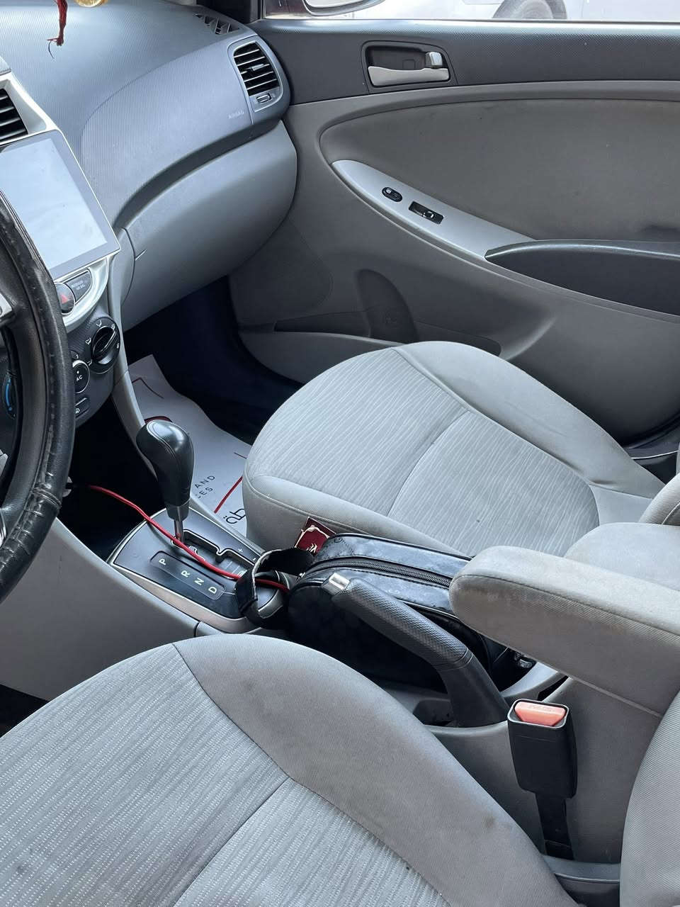 سلام عليكم اكسنت 16 امريكي. ضربه جاملغ وبنيد. مبدلات وبيها جاملغ خلفي وباب صبغ بدون ضربه 
كير مكينه تبريد صدر  منضومه  بانزين.  مكفول 
ماشيه 110 
تحويل وكاله مضمون 
السعر 92 
مكاني بغداد 
***********
