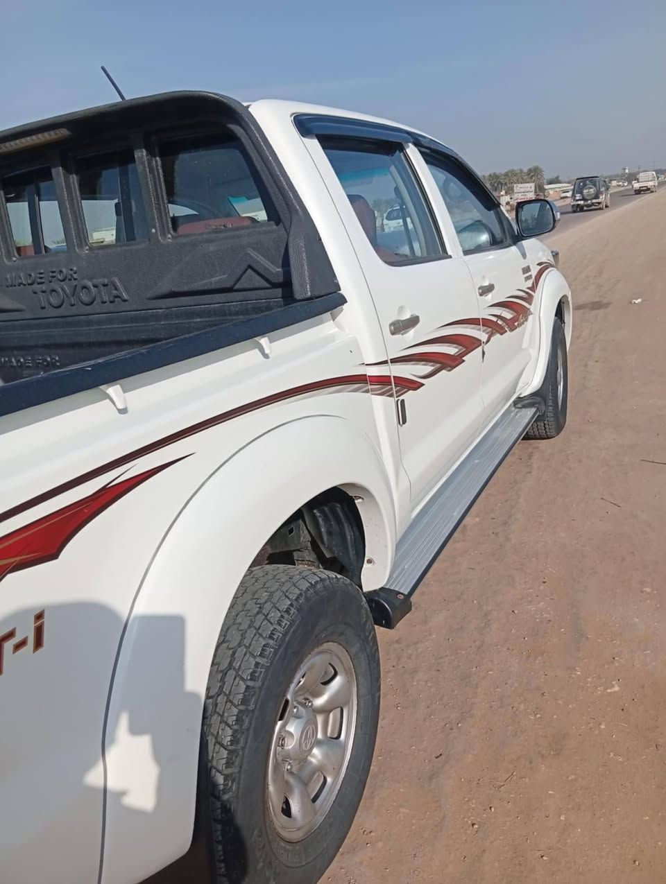 السلام عليكم هايلوكس2014 فور ويل مكفولة سنوية مجددة للـ2030 بــ اسمي رقم بغداد السعر230وبيهة مجال العنوان بابل ناحية النيل رقم الهاتف: ***********
