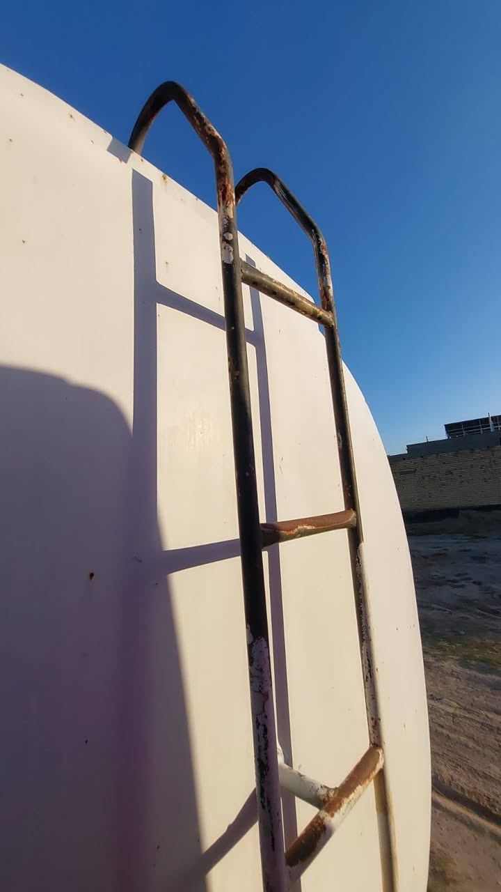 البيع تانكي حدادي موديل ٢٠١٠ حموله ٤٤ دناكير 14  صيني شريط صيني تخم تاير السعر  48  ورقه وبيها مجال عنوان ديالئ ناحية كنعان ***********
