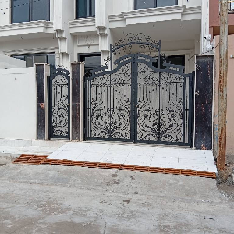 السلام عليكم تحيه طيبه لكل اهلنا بكركوك وكل شخص يحب التميز والاناقه عمل كافه أعمال الحداده وحسب الديكور وذؤق الزبون  للتواصل الاتصال على الرقم التالي ***********
