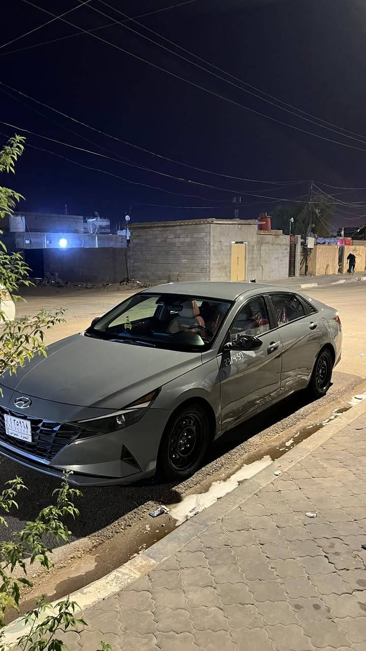 السلام عليكم النترا للبيع مديل 2021 وارد امريكي لون اسمنتي محرك 2000دوش  معوقين المعوق بنيه من البصره بعد سنه وتصبح حره 
السياره  بيها باب عكس السايق مبدل الامامي وصبغ جاملغ خلفي  بامريكا  و البنيد مفتوح  السعر 137وبيها مجال مكان بصره زبير مربد جديد
للاتصال ع رقم ***********
مكلف بلنشر انا
