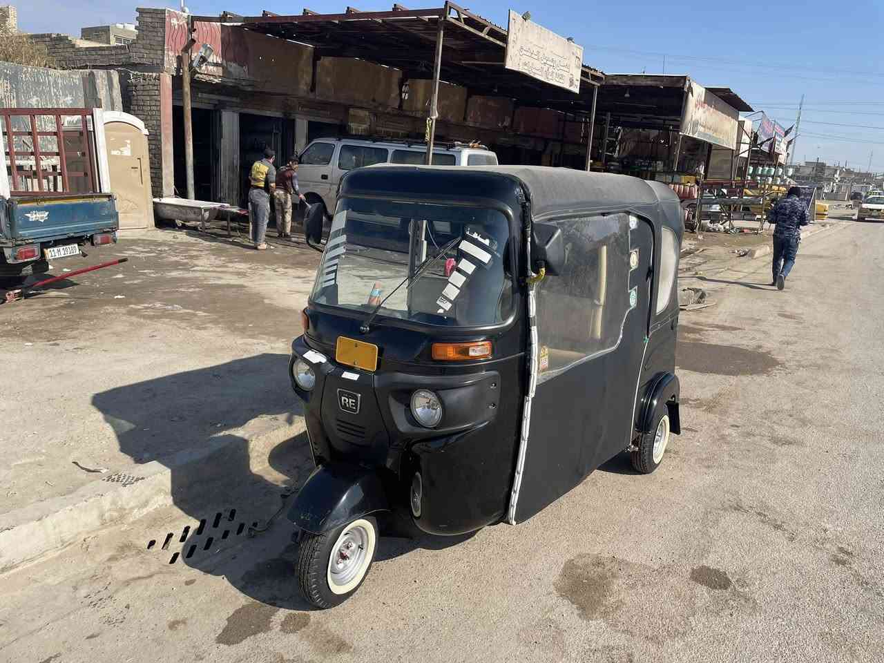 سلام عليكم تكتك البيع موديل 22 رقم نكزيلي تحويل ثاني يوم كفاله عامه من كلشي مكان بغداد بل زحمه لحد يدخل خاص رقم ***********
