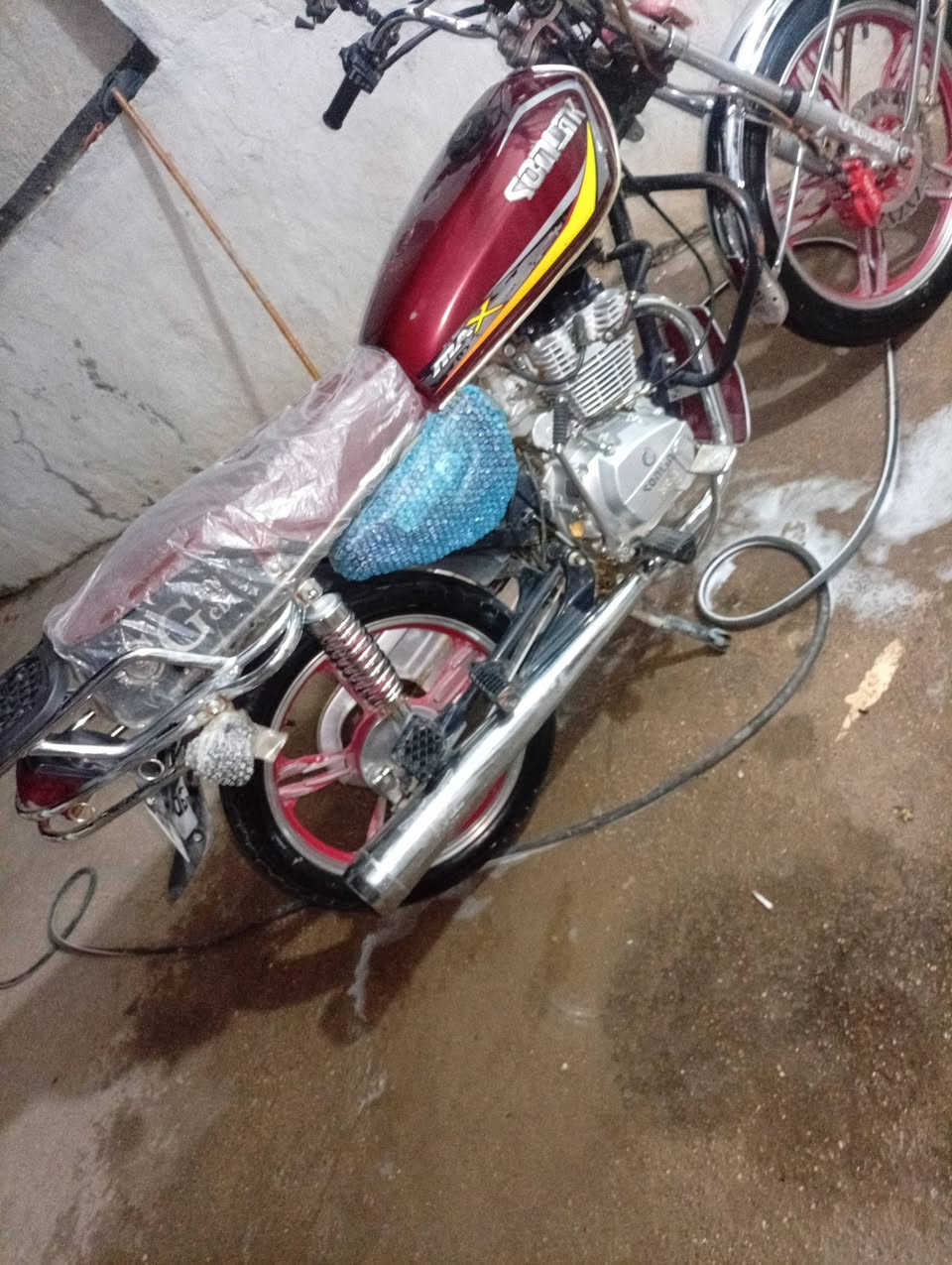 اخوان السلام عليكم دراجه موديل 23 اوراق اصوليه مكان ديالى الخالص السعر 700 وبي مجال حق الجيه دراجه مقفوله***********
