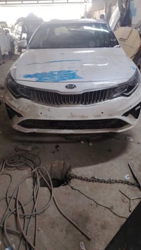 كراج علي السعدي  سمكرة وصبغ جميع انواع السيارات حار بارد  نعمل جميع ان...