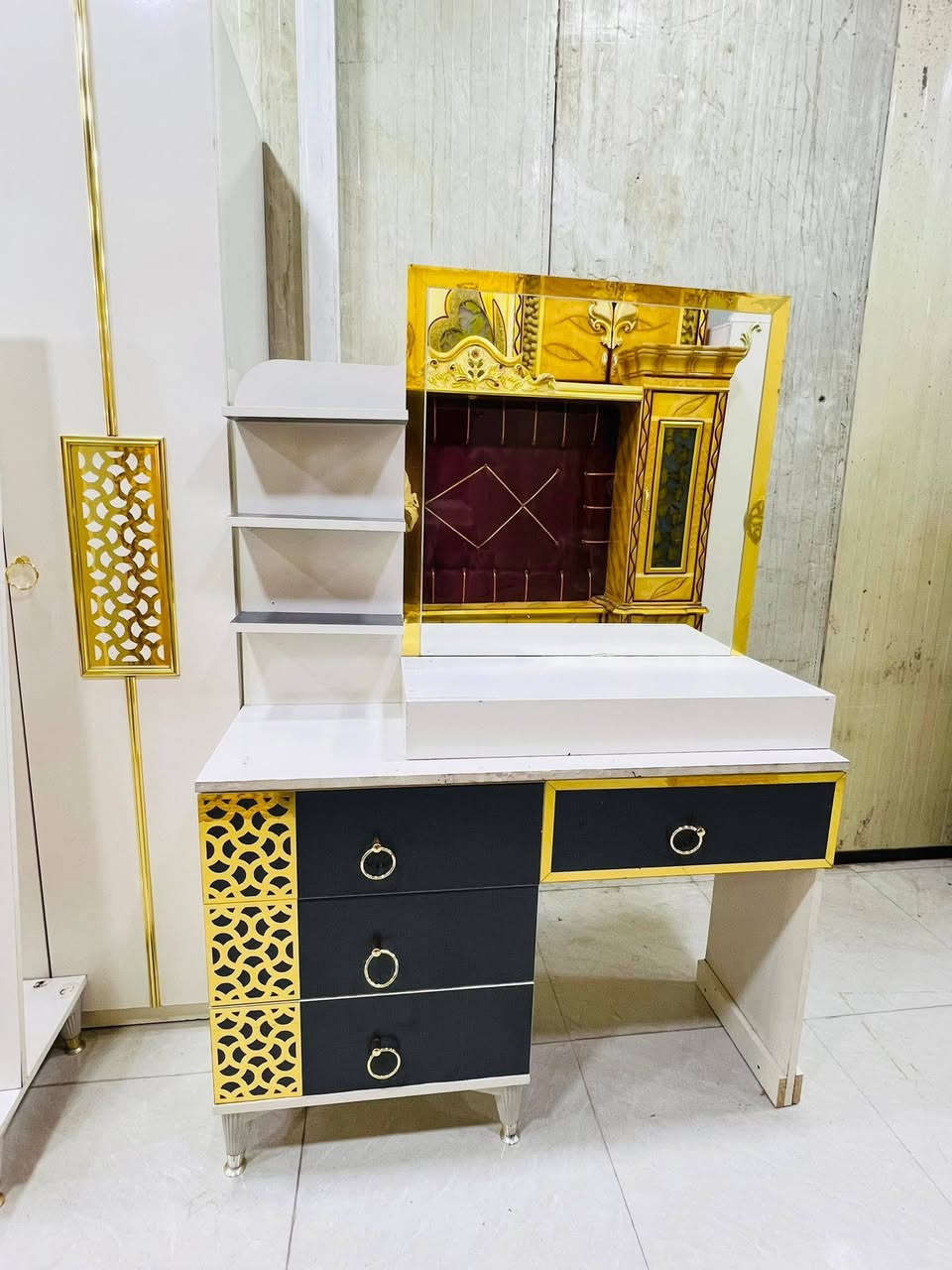للبيع سعر مناسب جدا سكرين وتعال خاص


**إذا كنت صاحب هذا الإعلان وتريد حذفه لأي سبب، رجاءا أرسل رسالة إلى الدعم الفني**