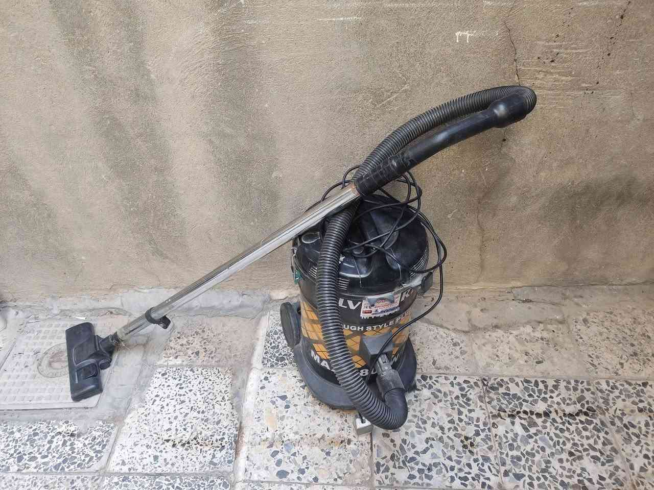 السلام عليكم
1)شاشه رويال رحماني حجم 50 سمارت شاشتها مكسوره 35 ألف
2)مكنسة كهربائيه مابيها اي عطل 25ألف
3) غساله هيتاشي الاصليه شغاله اي عطل مابيها 125ألف
للأستفسار ***********
