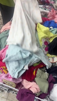 قطعة • ملابس أطفال