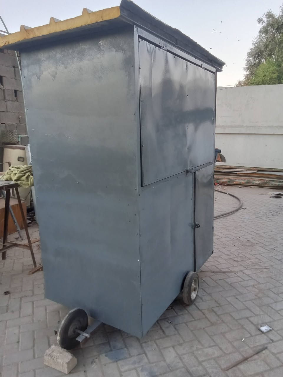 كشك للبيع هاتف ***********
