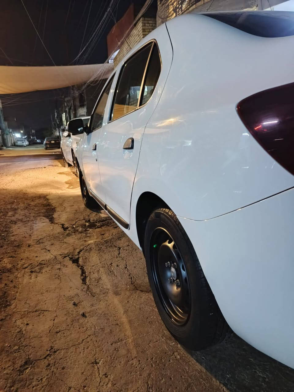 السلام عليكم
رينو سمبل 2019
السياره حلوة وجديده
ماشية Km140
رقم بغداد حرة باسمي شرط التحويل 
بيهة جاملغ مصبوغ وبارد بالجاملغ الثاني الباقي كفالة
75 وبيهة مجال بسيط
العنوان بغداد/البياع
***********
