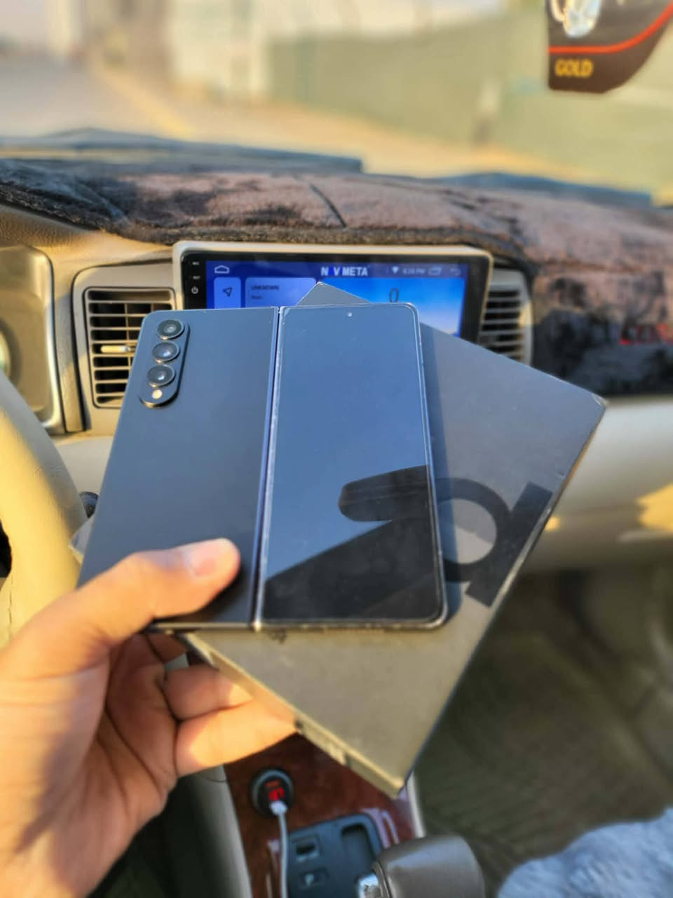 Samsung Galaxy Z Fold 4
مستخدم نظيف جدا  شرق أوسط دبل سيم كارت خطين
 

المواصفات 

الشاشة: 7.6 بوصة - 120 هرتز - Dynamic AMOLED 2X
الذاكرة: 256 جيجابايت
الرام: 12 جيجابايت
المعالج: Snapdragon 8+ Gen 1
الكاميرا: 50 + 10 + 12 ميجابكسل
البطارية: 4400 مللي أمبير شحن سريع شحن واير ليس فقط الشاشة الداخلية ماتشتغل السعر ٢٧٥ الف


**إذا كنت صاحب هذا الإعلان وتريد حذفه لأي سبب، رجاءا أرسل رسالة إلى الدعم الفني**