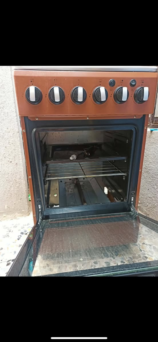 السلام عليكم طباخ نضيف استعمال قليل ابو 4عيون شغال الفرن هم شغال السعر ١٠٠وبي مجال


**إذا كنت صاحب هذا الإعلان وتريد حذفه لأي سبب، رجاءا أرسل رسالة إلى الدعم الفني**