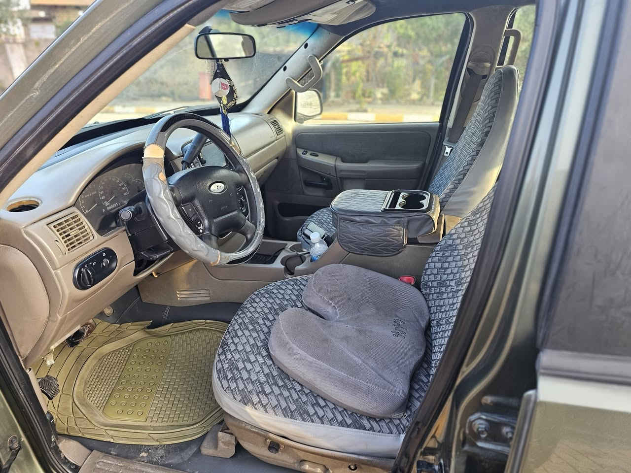 سلام عليكم فورد اكس بلور موديل ٢٠٠٢ محرك كير واكسل كفاله فور ويل تبريد ثلج قطعتين خمسة راكب رقم اربيل الجديد سنوية ل٣٠ باسمي صبغ صفحةاليمنة صبغ اثر ضربة والباقي بلادية دوشمة كشنات كاعية تنتة طخم تاير ياباني صدر امامي خلفي تمام السعر ٦٠ ورقة بيه مجال بسيط كلش والشراي يتصل اوخاص ترهم بيع ومراوس *********** مكاني صويرة
