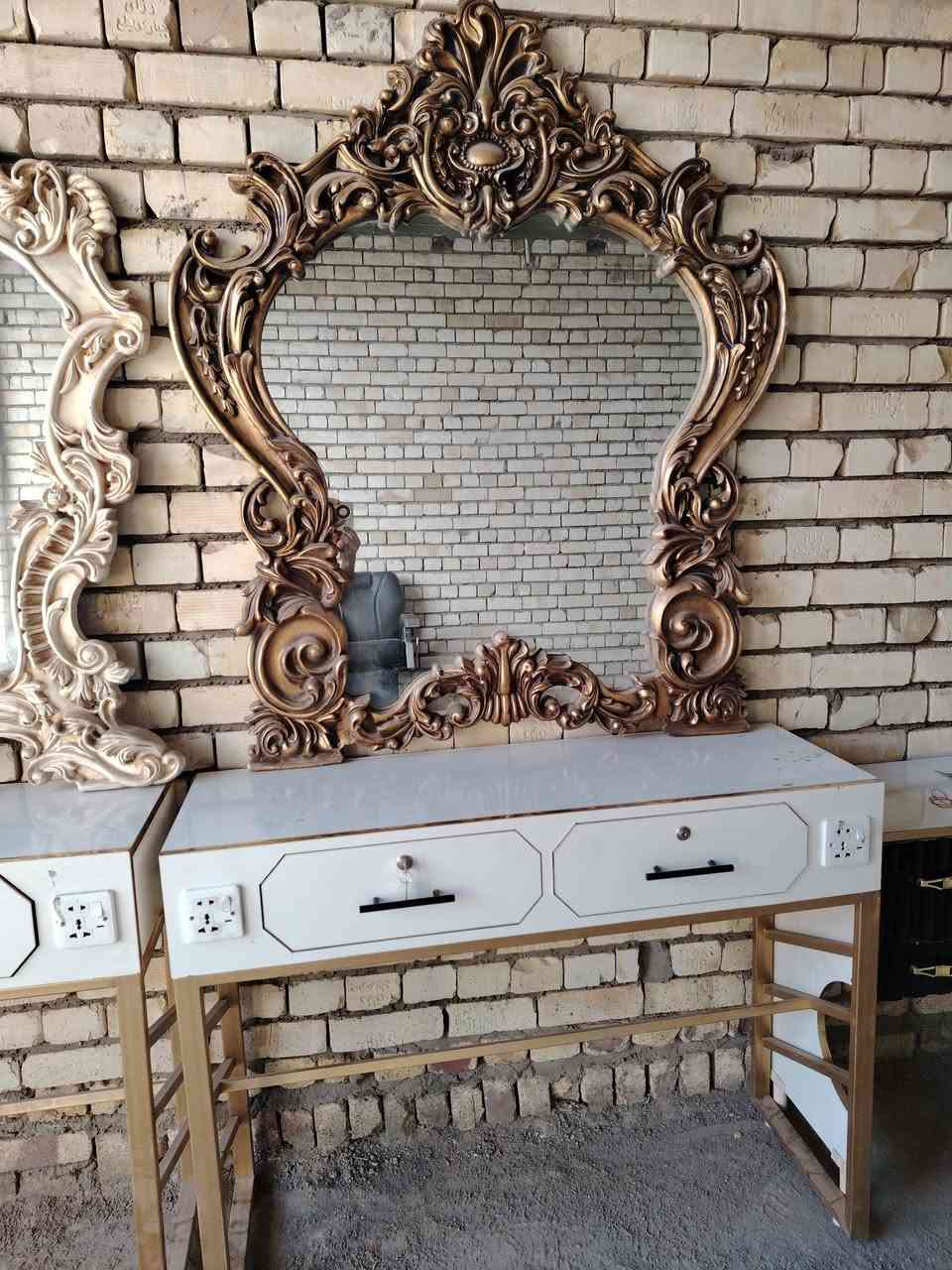 مرايات ما ميوزه ميز اظافر البيع ونظيفات مكان بابل مدينه القاسم //*********** //***********
