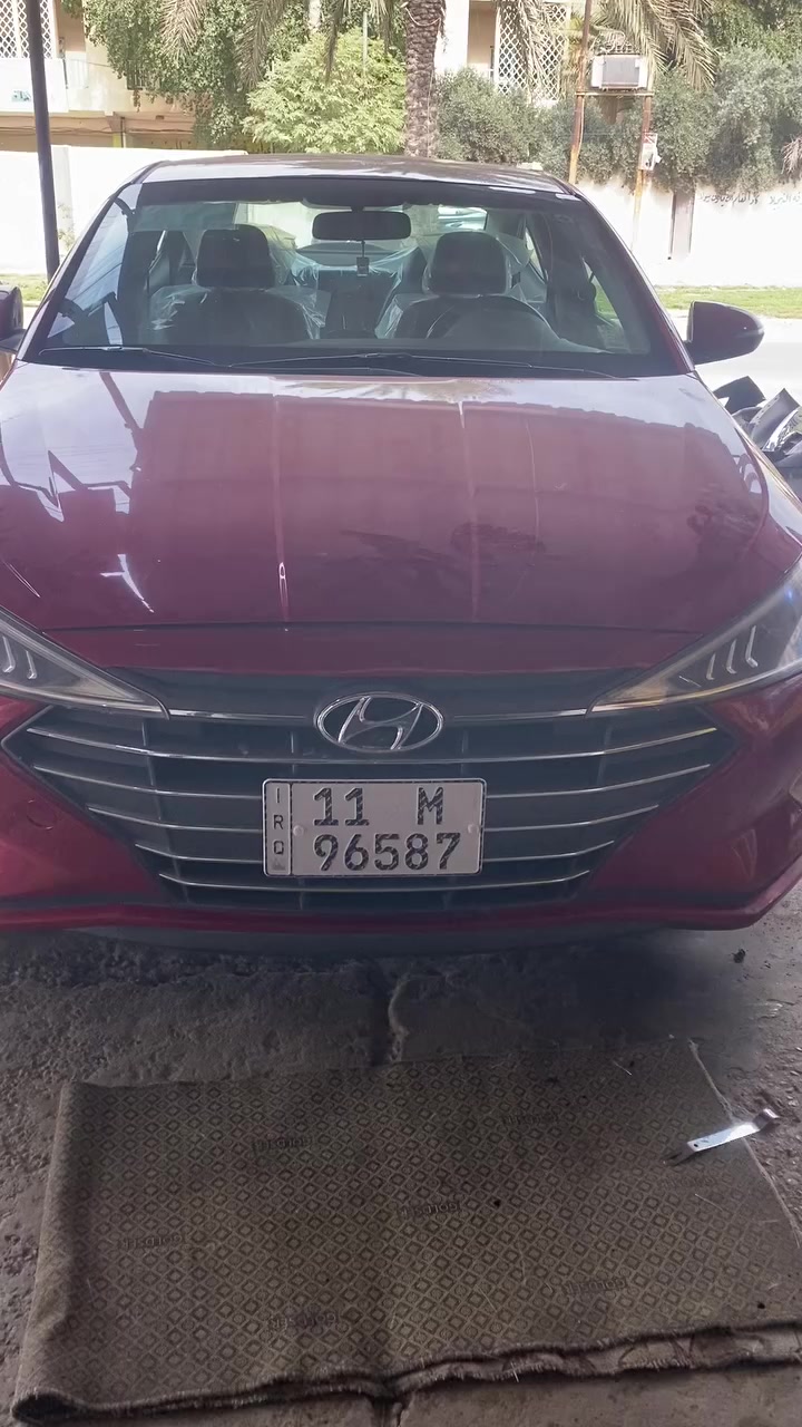 السلام عليكم ورحمة الله وبركاته  سياره انترى وكاله   خليجي2020    رقم الماني بغداد نص فول جديده سياره  تبريد حداديه كله وضع الشركه شرط حته الحداديه مال شركه لسا مامفتوح ترايه زيرو سيار بل كارتون مكفوله من التبديل والكص والصبغ السياره كلهه مكفوله كلين وكاله  ماشيه ١٠٠
مكينه دوش 
كير At
السياره نص فول
ويل كلب رياضي اصلي 
فول تحكمات ستيرن 
قطعتين تبريد 
شاشه وكار بلاي.  بلاديه  
تحكمات مري
رادارات جانبيه
رادارات خلفيه 
رادارات امامي 
تحديد مسار 
وكروز سرعه 

صندوق ذكي 

كامره اماميه 
كامره خلفيه 
لد امامي  ً 
وبعد بيهه مواصفات 
السياره سنويه  لحد سنه 2028باسمي. ثاني يوم احولك  السياره سعرهه ورقه وبيهه مجال للشراي  للتوضيح السياره مال بيت يعني استخدام شخصي    بيهه سونار مرفق قليل رقمي  ***********
