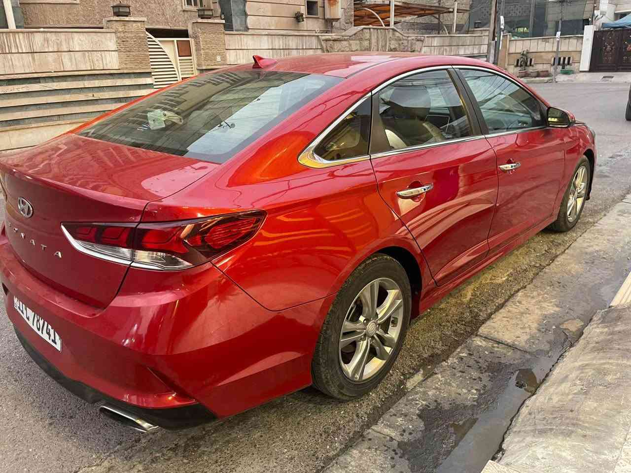 السلام عليكم 

سوناتا ٢٠١٩ للبيع

وارد امريكي GDI

مكينة ٢٤٠٠ 

لون ماروني داخل بيجي 

مواصفات 

شاشة كبيرة

رادار 

انظمة قيادة

تدفئة كشن

تبريد قطعتين 

وبقية المواصفات معروفة..

السعر ١٣٥ وبيها مجال بسيط

ضررها : تبديل بنيد فقط وجاملغين راجعات على البارد مثل ما موضح بالمنشور 
السيارة مكانها بغداد ومال جناي ما متعوبه ولاا مشتغل بيها مال بيت 
للاستفسار اكثر تواصل على الرقم ***********
مكلف بالنشر فقط Colombo, Sri Lanka
