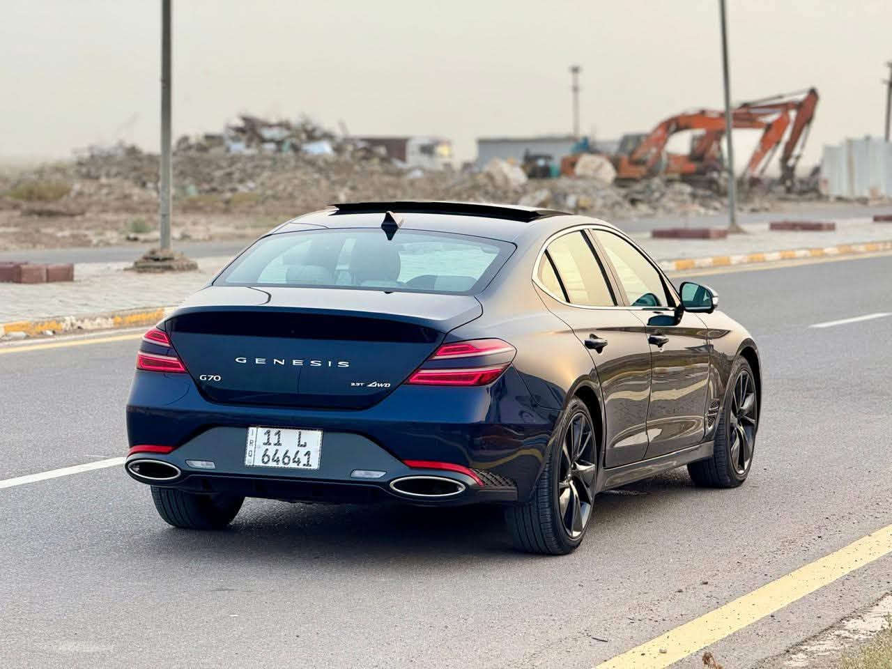 جينيسيس G70 موديل 2022
فئة بريستيج أعلى مواصفة
 *********** 

المحرك: V6 سعة 3.3 توين تيربو السعر 198 ورقه 
الدفع: خلفي
الممشى: 81ألف كم

حادث صفحت السايق 

مغلفة نانو 

المواصفات والتجهيزات:

• فتحة سقف بانوراما
• بصمة تشغيل
• تشغيل عن بعد
• كشنات ميموري سيت
• كشنات تدفئة وتبريد
• ستيرن كهربائي مع هيتر
• 5 وضعيات قيادة
Eco - Comfort - Sport - Sport Plus - Custom
• گزوز رياضي بلاد الصوت
• Auto Hold
• شحن وايرلس
• سستم سماعات Lexicon
• داتاشو
• داخل أبيض جلد بقلاوة
• سقف كنتارا شامواه
• كاميرات جانبية تظهر داخل العداد مع الإشارة
• شاشة كبيرة
• عدادات ديجيتال
• رادارات أمامية وخلفية وجانبية
• 6 كاميرات 360 درجة
• حساسات أمامية وخلفية
• نظام تحديد المسار
• دسكات بريمبو
• مرايا شفط مع إشارة وتعتيم
• لايت LED أمامي وخلفي
• دخول ذكي مع إنارة ترحيب
• قيادة ذاتية
• مثبت سرعة مع تحديد مسار
• تحذير فتح الباب عند وجود سيارة قريبة
• قطعتين تبريد
• كشن السائق حضن بوضعية Sport و Sport Plus
• ماسحات أوتو تتحسس المطر
• ترحيب شعار Genesis
• نقطة عمياء
• شفتات ستيرن
• هيتر بالمرايا
