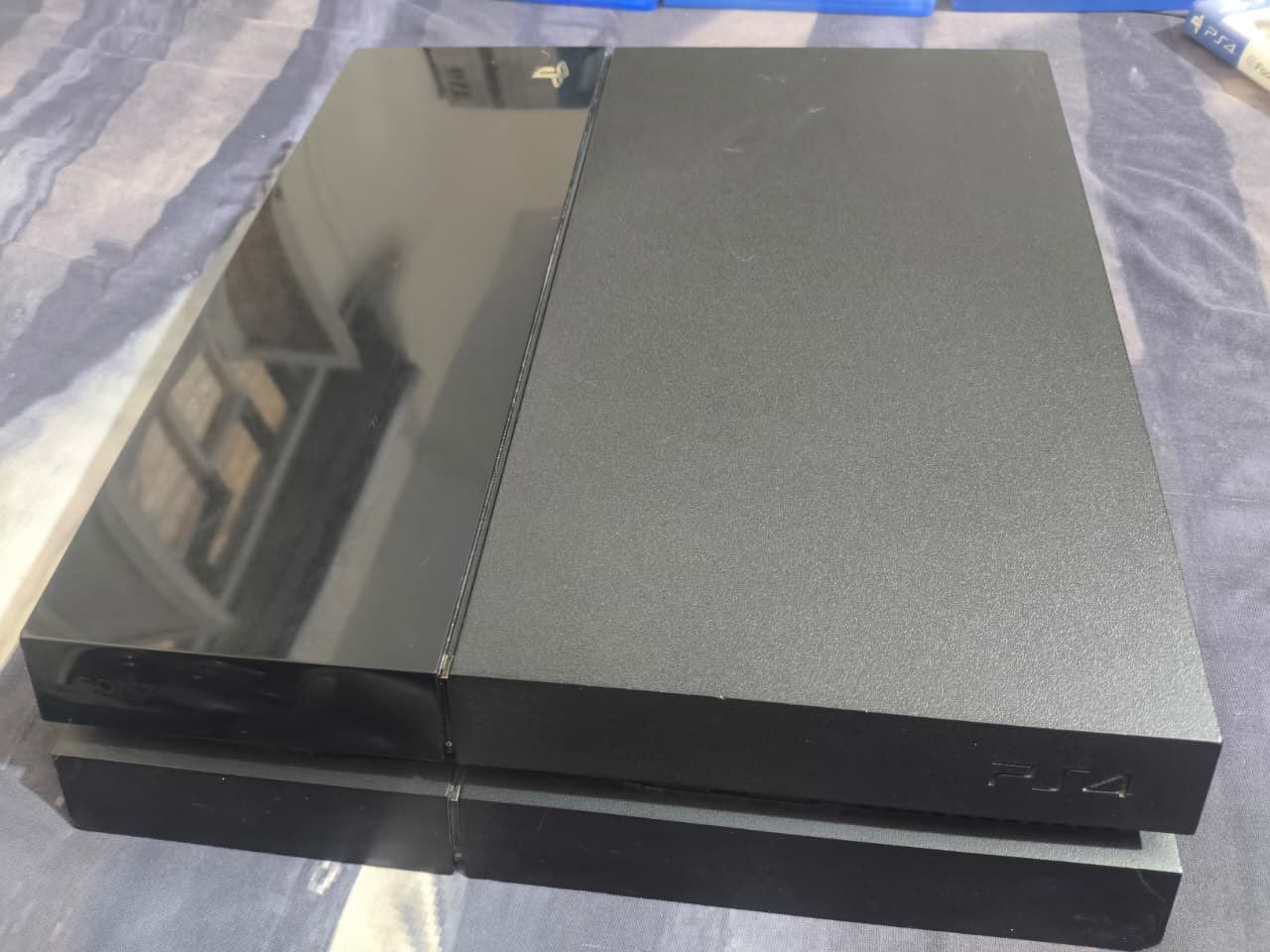 السلام عليكم ابلي فور مع العبات  السعر 250 بي مجال الجهاز ما مفتوح جديد ***********
