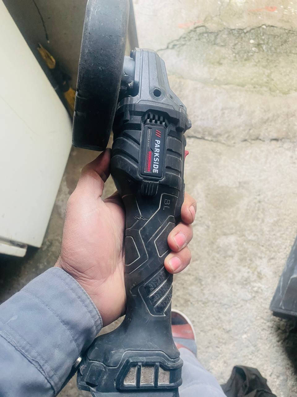 للبيع فحم ماعندي باتري افحصها بدون باتري وشاحنة ألماني بارك سايد برشلو٢٠ مع التوصيل


**إذا كنت صاحب هذا الإعلان وتريد حذفه لأي سبب، رجاءا أرسل رسالة إلى الدعم الفني**