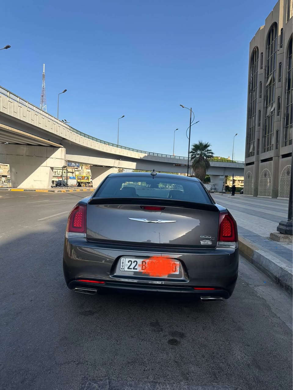 السلام عليكم 
اوباما 2019 /S 
بدون فتحه 
مكينه 6 سلندر 3600
حادثها جاملغ امامي ومعدل بدون ايرباك 
بيها بارد بين باب السكن والخلفي وبعد كم مكان بيها بارد  
ملاحظه ( السياره مبدل بيها گير جديد مال حاويه )
السعر 220 وبي مجال للشراي
مكان السياره بغداد 
للاستفسار ‭***********‬ موجود واتساب بغداد, العراق
