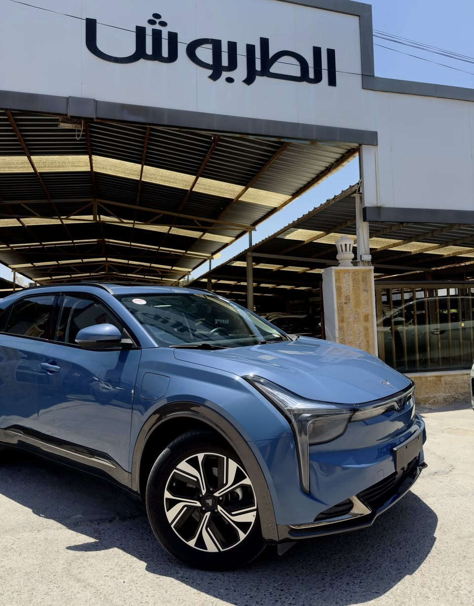 💢 Neta U 400  pro 2022💢
*بسعر:(🔥🔥🔥)

‏Full Electric | كهربائية بالكامل

السيارة بحالة الوكالة ولا ملاحظة وقطعت مسافة 70.000km فقط❗️

اللون: الازرق  من الداخل اسود 

بطارية ليثيوم أيون
سعة البطارية 54km
مداخل شحن (AC/DC)

💢تقطع مسافة 400km بالشحنة الواحدة

الإضافات: بصمة فتح وتشغيل/ شاشة/ كاميرا خلفية/ Navigation/ هاند بريك كهربائي/ نظام الوقوف الذكي Auto Hold/ حساسات خلفية/ أضوية زنون/ غمازات على المري/ مري كهرباء/ بلوتوث/ سنتر لوك/ زجاج كهربائي (Full Auto)/ جنط قياس 17.
   
سقف بانوراما متحرك
رادار تفاعلي ذكي | Adaptive cruise control 
مثبت سرعة | Cruise control 
كراسي كهرباء | Electric seats 
كراسي جلد | leather
تحكم طارة بالكامل | Full wheel control

لمزيد من المعلومات الرجاء التواصل على الرقم:
📲 0798262636
📍 أو زيارتنا : الزرقاء-المنطقة الحرة-شارع 7 جنوب


**إذا كنت صاحب هذا الإعلان وتريد حذفه لأي سبب، رجاءا أرسل رسالة إلى الدعم الفني**