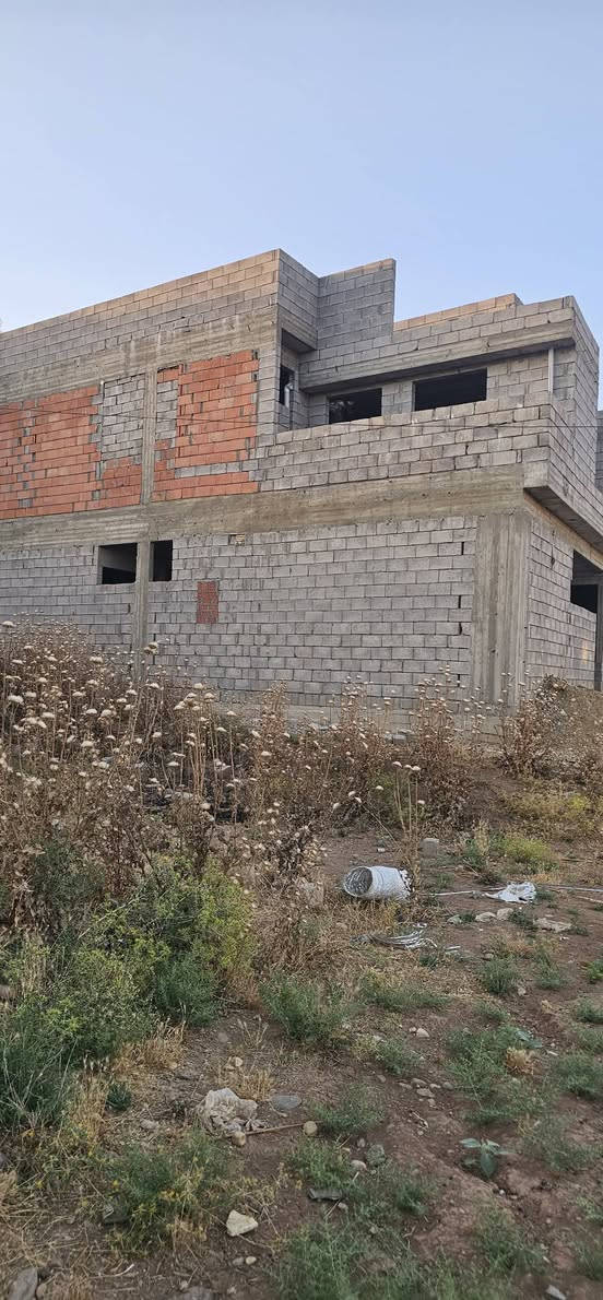 📍 الموقع:القوسيات مدخل جمعية النخيل تبعد 200متر تبعد عن كلية الحياة 50متر

📐 المساحة: ( 125) متر وجه (11) نزال( 11)مربعه
▪️ خدمات متوفرة (ماء وكهرباء التبليط 20متر بضهرها) 

📑 السند: زراعي 25 (حق التصرف) تتكاتب ويا الشرعي  
💰 السعر 15 مليون) وبيها مجال بسيط
📩 للاستفسار مراسلة الصفحة او خاص ا
***********
***********
